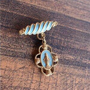 Vintage Holy Mary Religious Gold Tone Enamel Dangle Pin